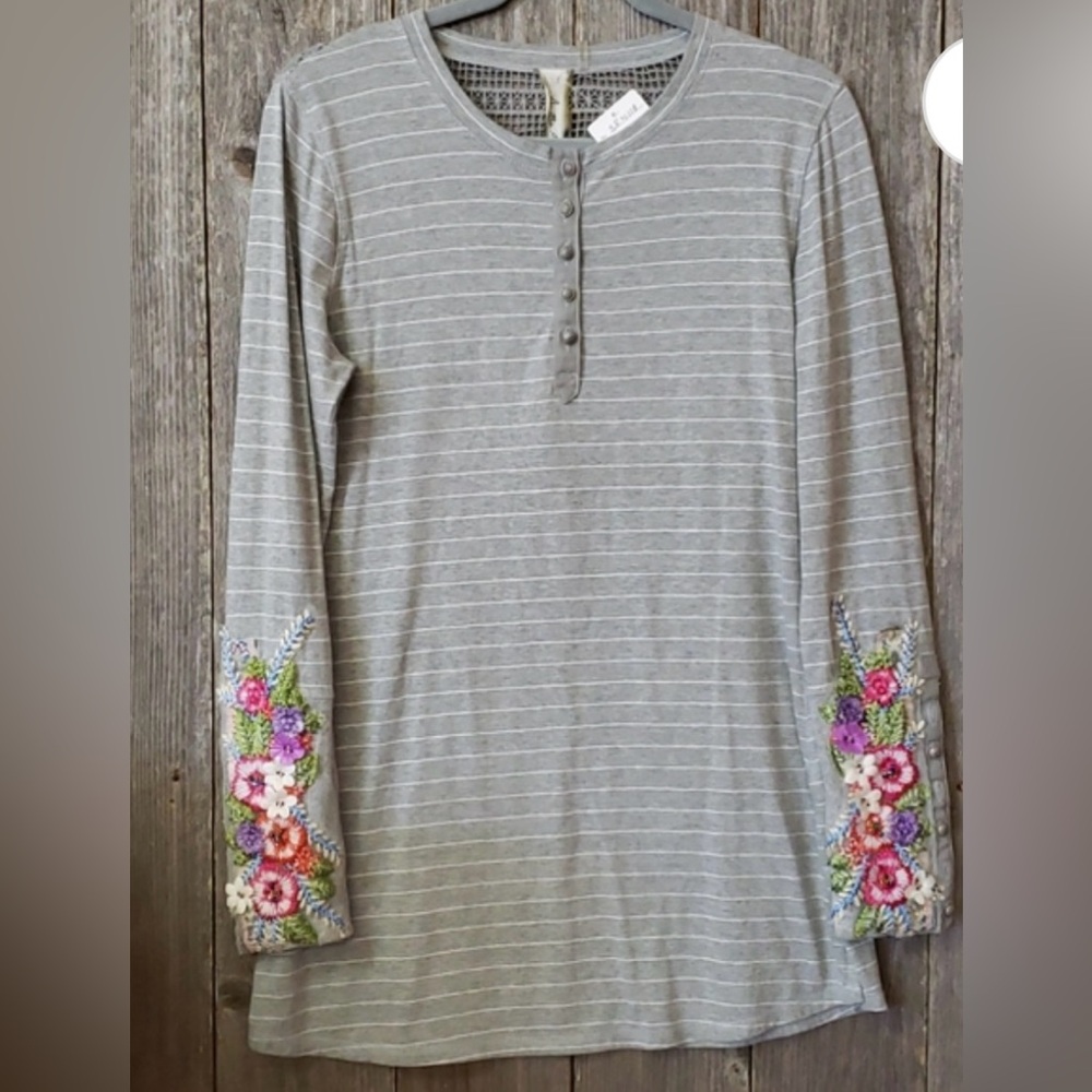Gray Striped Long Sleeve Tunic Top with Floral Accents